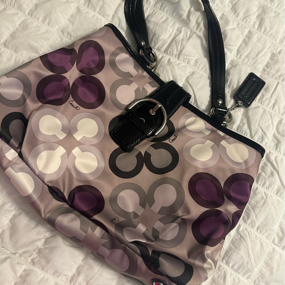 Vintage Coach Purple & Black Shoulder Bag w Signature Pattern- Block Cs like new